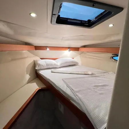 Oeluedeniz Vip Motor Yat Botel