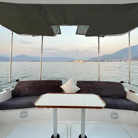 Botel Oeluedeniz Vip Motor Yat